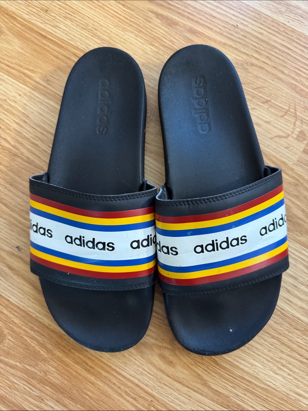 adidas Slides ✨ woman’s size 10